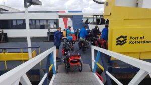 Rondje-Nederland-met-baby-ferry-Rotterdam