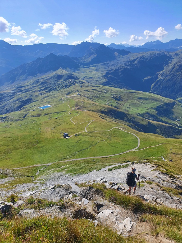 Tour de Mont Blanc afdaling Aiguille Croche naar Refuge de Nant Borrant