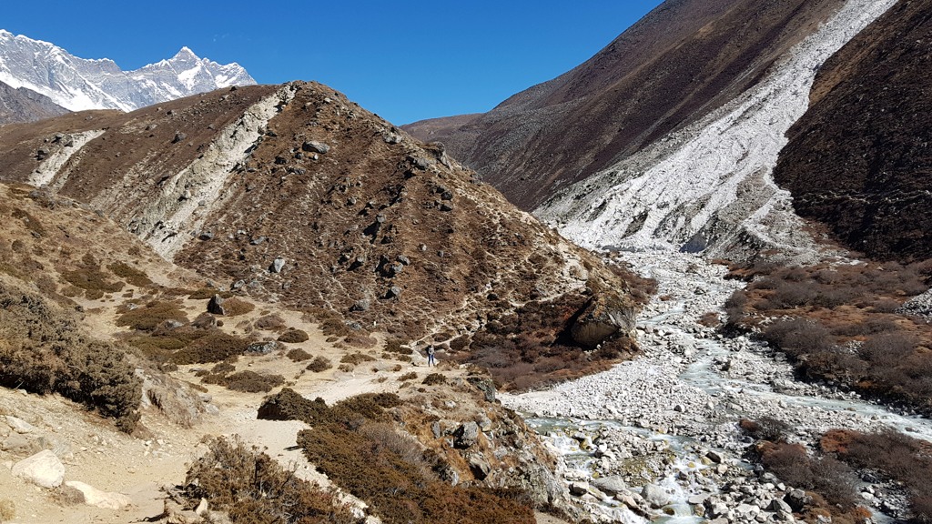 Everest Base Camp trekking dag 5 Pangboche tot Dingboche, fantastische uitzichten