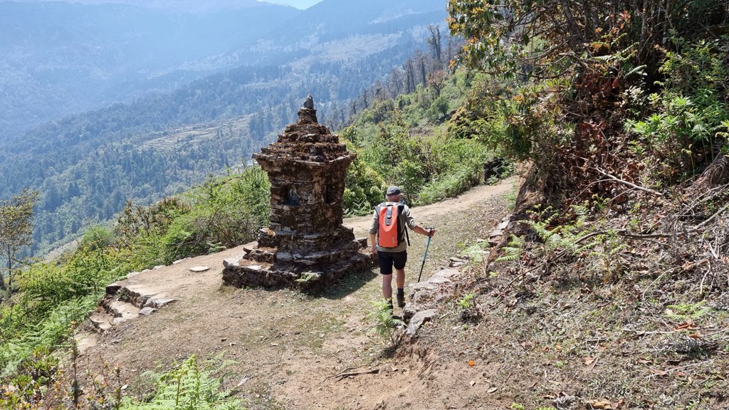 Langtang Circuit trekking dag 8, Thulo Syabru tot Shin Gompa, Jan stupa