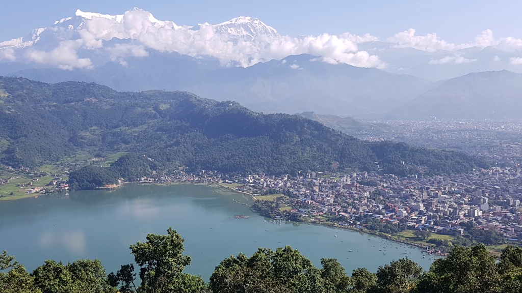 Leukste dingen om te doen in Pokhara, wandelen rond Phewa Lake, hiking Fewa Lake