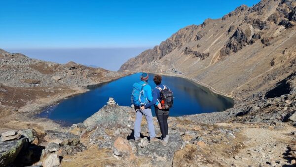 Uitzicht op Gosaikunda Lake Nepal, Langtang regio
