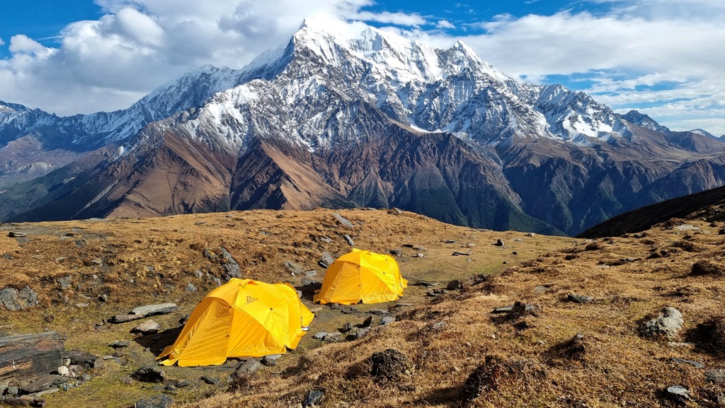 Reisfilm hiking Dhaulagiri Circuit trekking Nepal