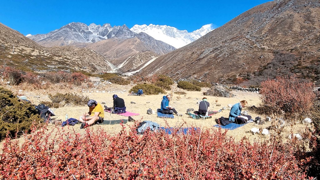 Yogatrekking Nepal Everest Base Camp via Gokyo Lakes Tengboche naar Dingboche