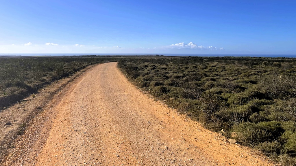 Fisherman's Trail etappe 10, Vila do Bispo naar Sagres, gravelpad