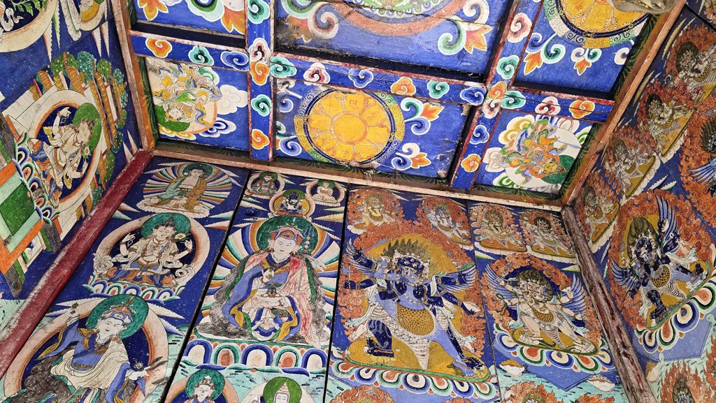 Interieur beschildering stupa poorten Nepal