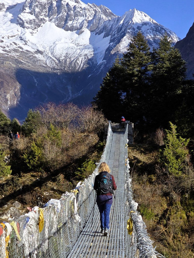 Manaslu Circuit dag 7, Shyala naar Larkya Bazar, hangbrug