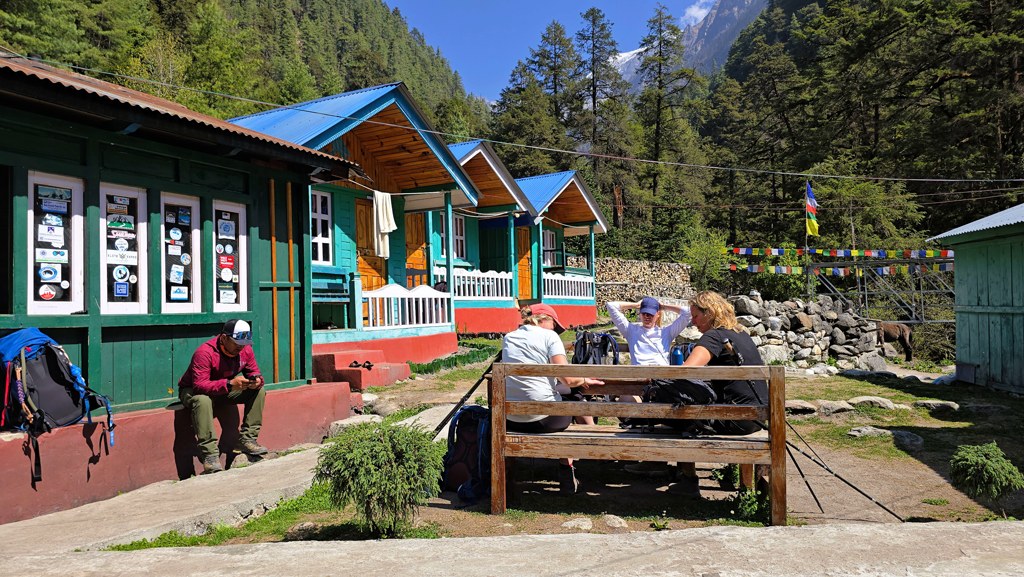 Manaslu Circuit trekking dag 11, Chaulie Kharka naar Gowa, theepauze