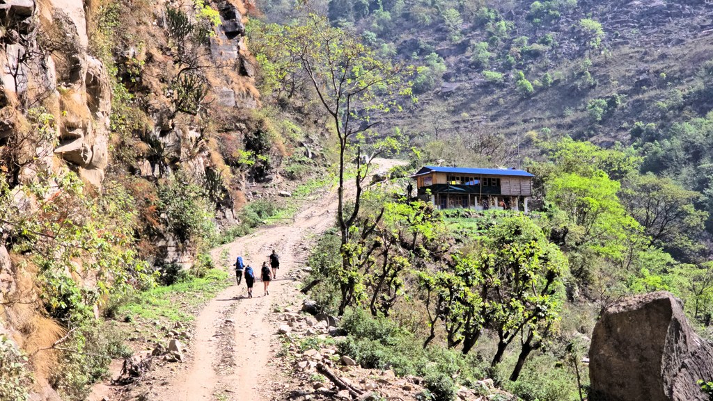 Manaslu Circuit trekking dag 2, weg Machhakhola naar Jagat