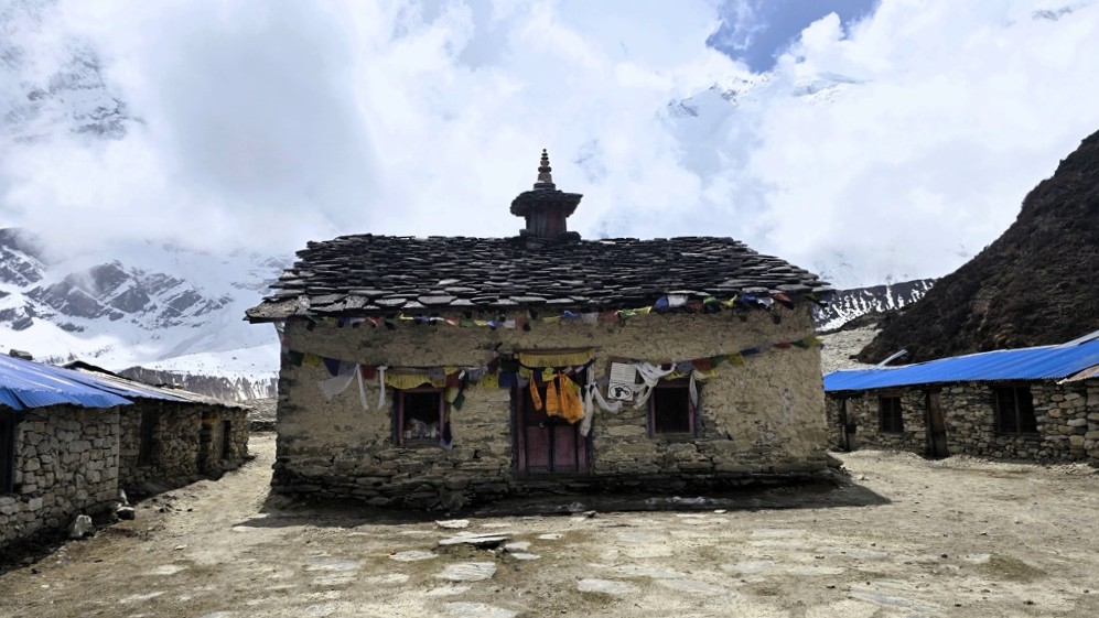 Manaslu Circuit trekking dag 6, Lho naar Shyala, Pungyen Gompa