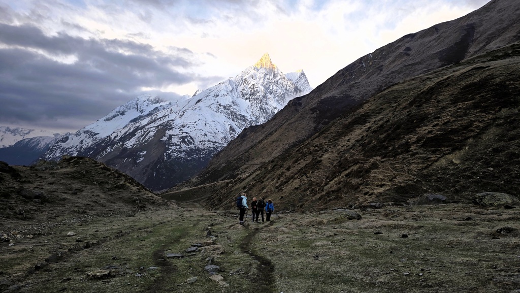 Manaslu Circuit trekking dag 8, acclimatisatiedag Larkya Bazar, vroeg opstaan