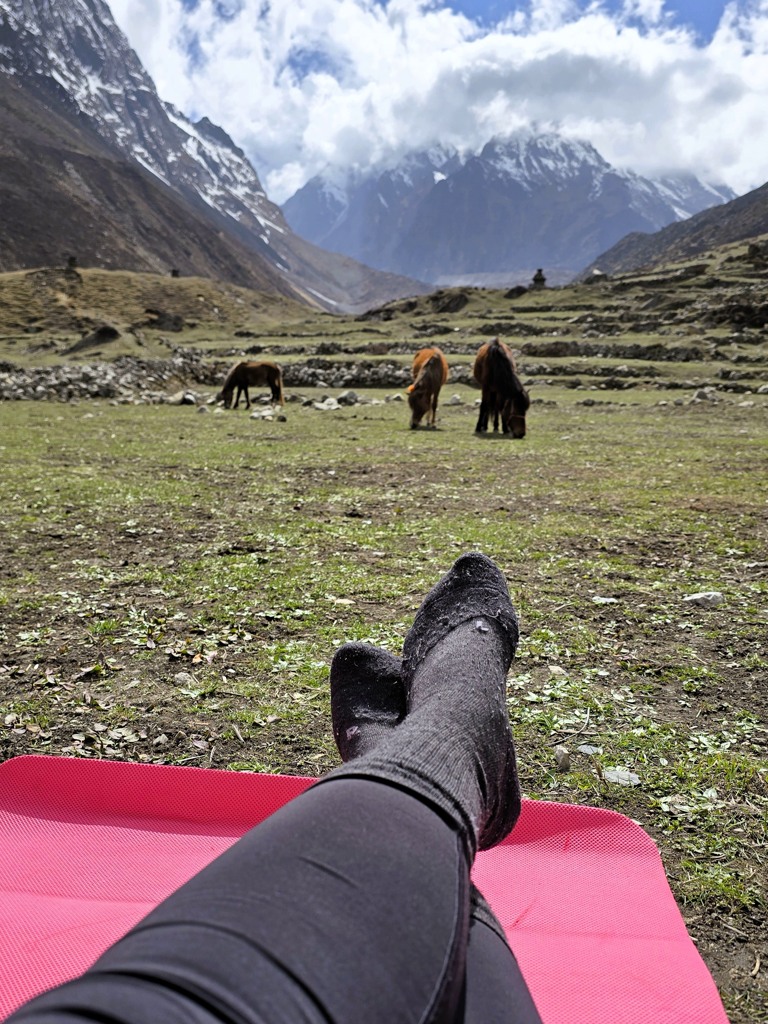 Yoga trekking Nepal Himalaya