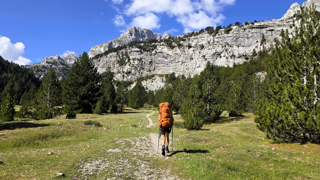 Peaks of the Balkans etappe 10, Vusanje naar Theth, dal