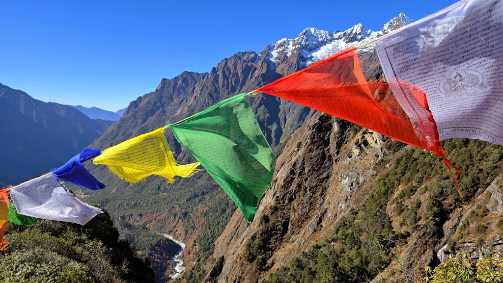 Kanchenjunga Base Camp trekking dag 6, acclimatiseren in Ghunsa