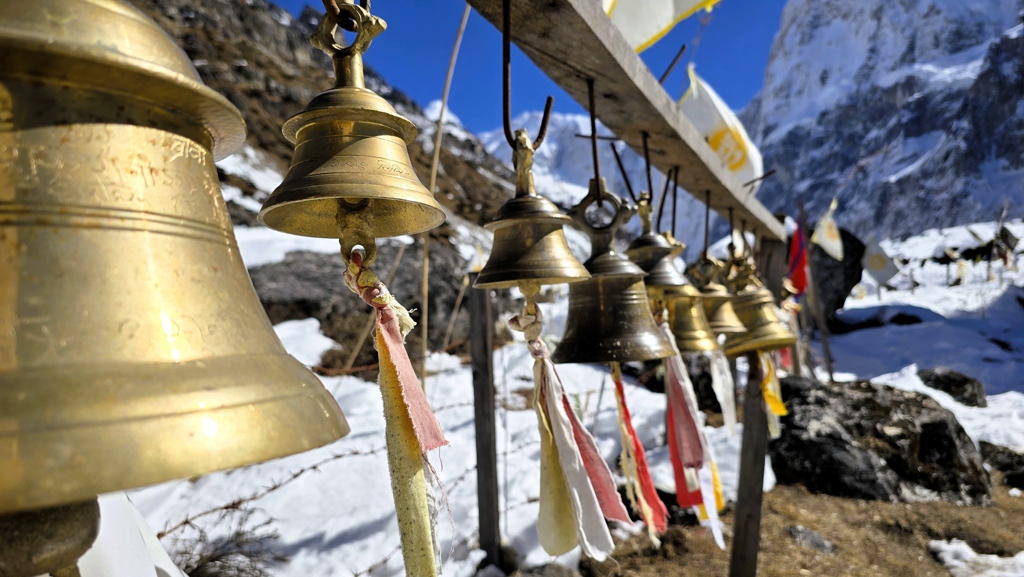 Kanchenjunga Base Camp trekking dag 8, acclimatisatiedag Kangbachen, bellen