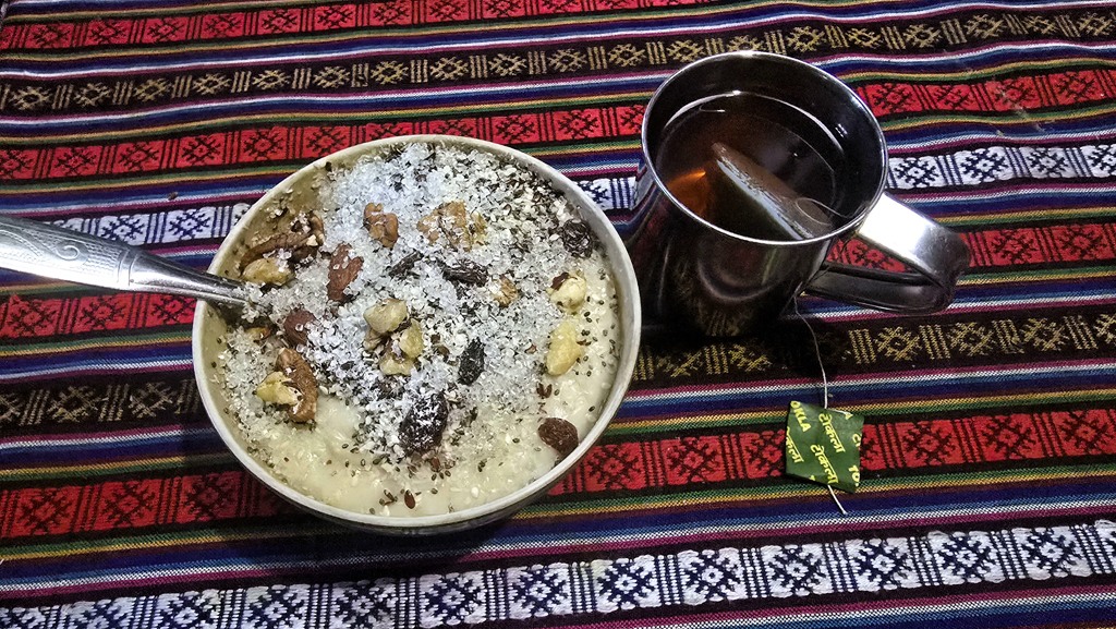 Kanchenjunga Base Camp trekking dag 13, Selele naar Cheram, ontbijt