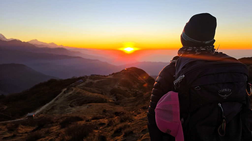 Khopra Ridge trekking dag 4, Dobato naar Chistibung, Mulde viewpoint zonsopkomst
