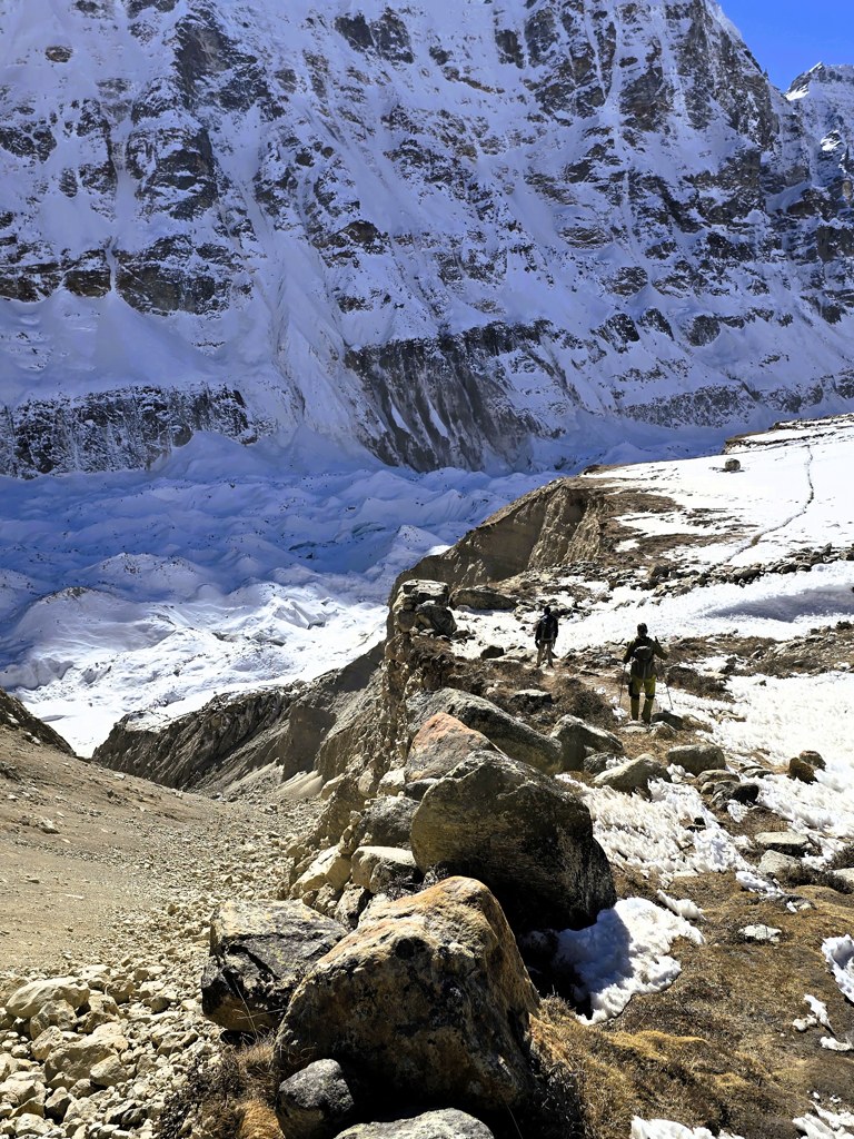 Afdalen sneeuwlandschap