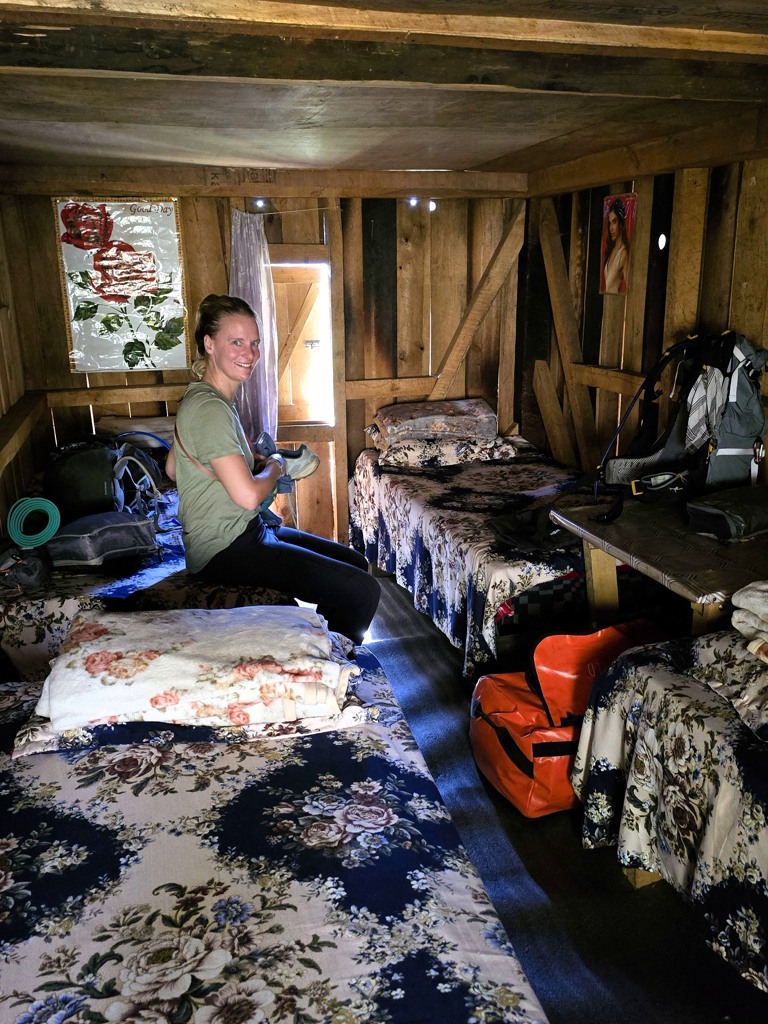 Kamer tea house Amjilosa