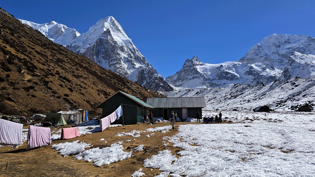Kanchenjunga Base Camp trekking dag 14, Cheram naar Ramche, dorp