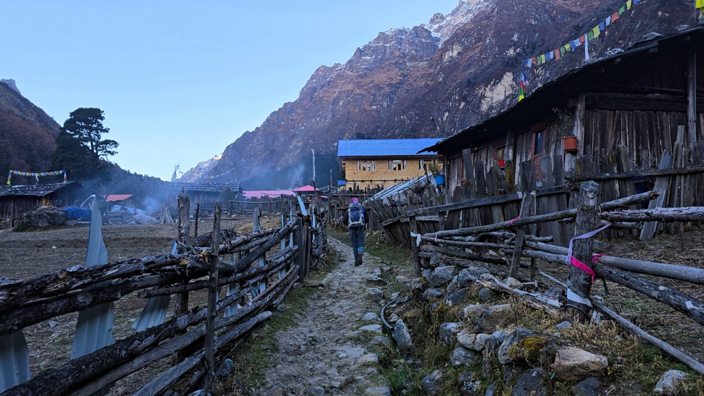 Kanchenjunga Base Camp trekking dag 7, Ghunsa naar Kangbachen, vroege morgen