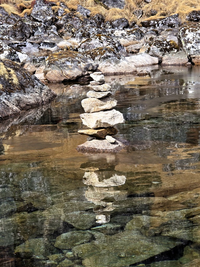 Steenmannetje in water