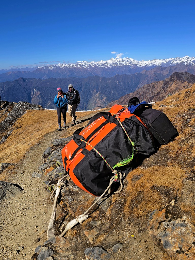 Kanchenjunga Base Camp trekking dag 13, Selele naar Cheram, wandelen door bergen