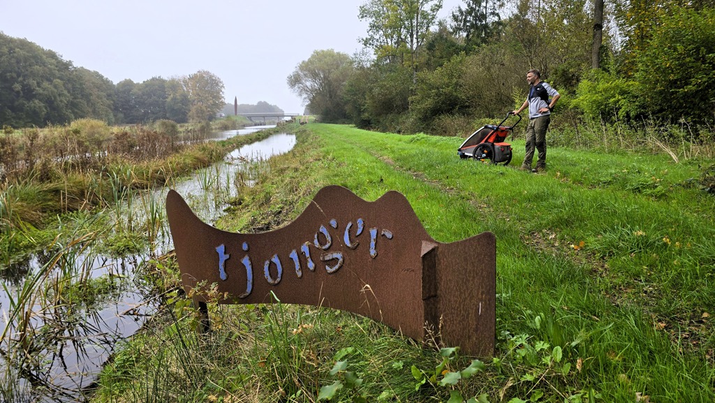 Stellingenpad etappe 9, Oldebekoop naar Donkerbroek, wandelen langs de Tjonger