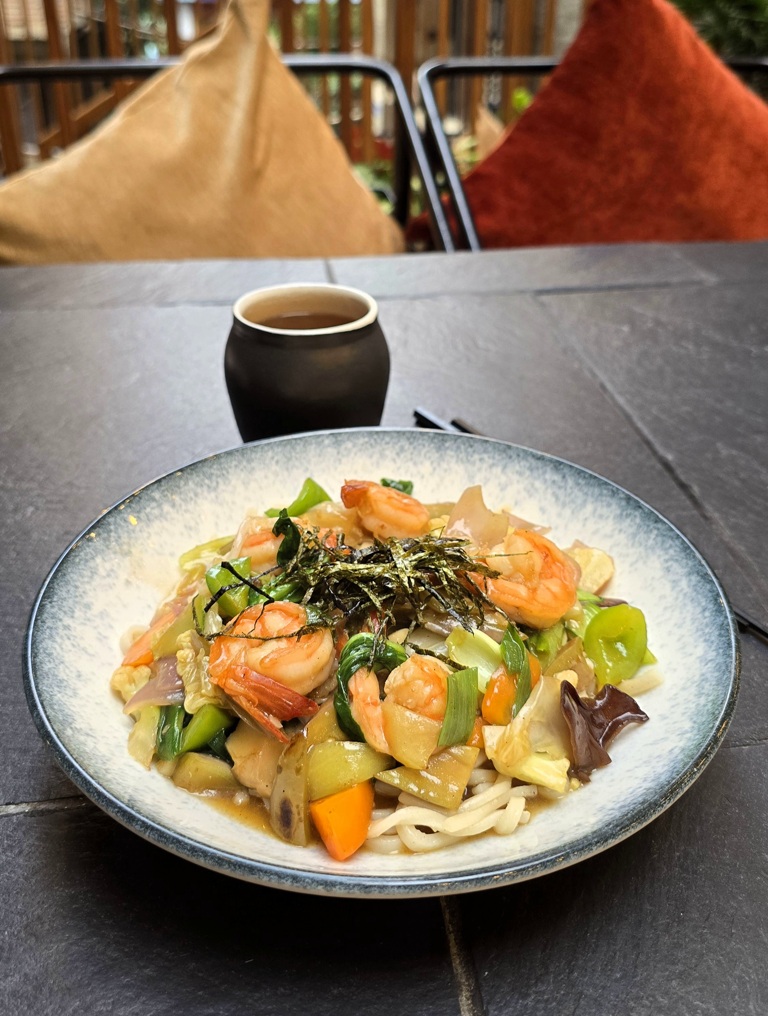 Beste Japanse restaurant Kathmandu, lekker Japans en Chinees eten, Momotarou