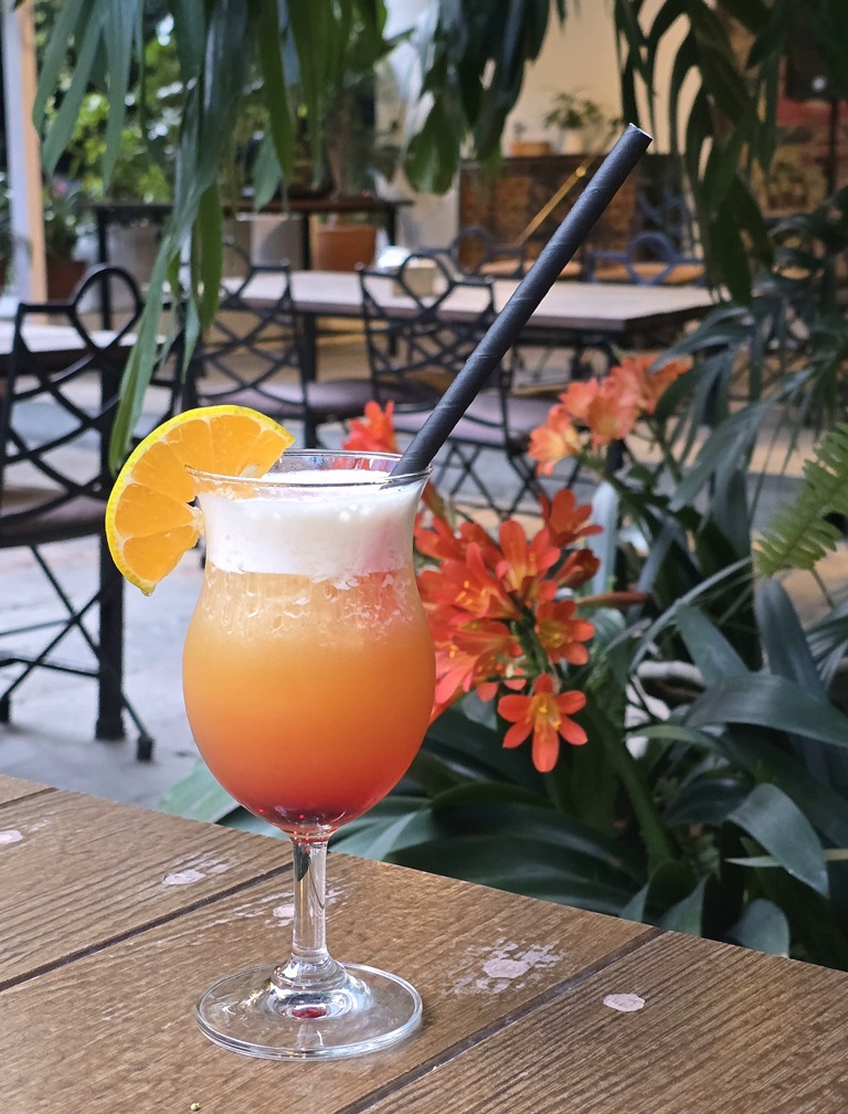 Beste restaurants Kathmandu, Tibetaans, Bhutaans eten, mocktail