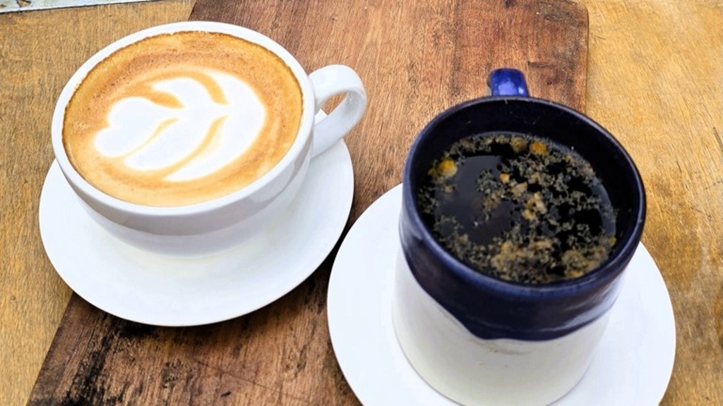 Beste koffie, thee en smoothies in Kathmandu, Organic Smoothie Bowl café, Thamel Beste koffie, thee en smoothies in Kathmandu, Organic Smoothie Bowl café, Thamel