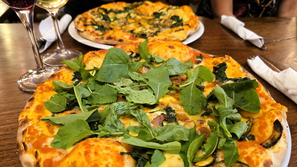 Lekker Italiaans eten Kathmandu, Fire and Ice restaurant, pasta pizza