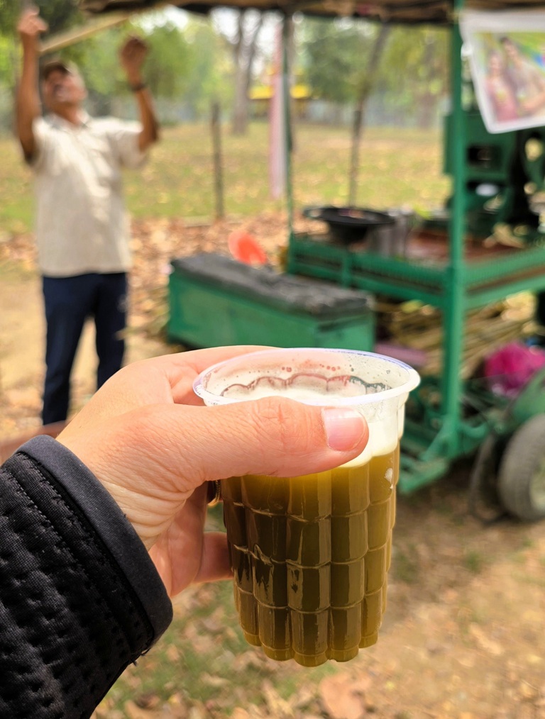 Suikerrietsap drinken Nepal