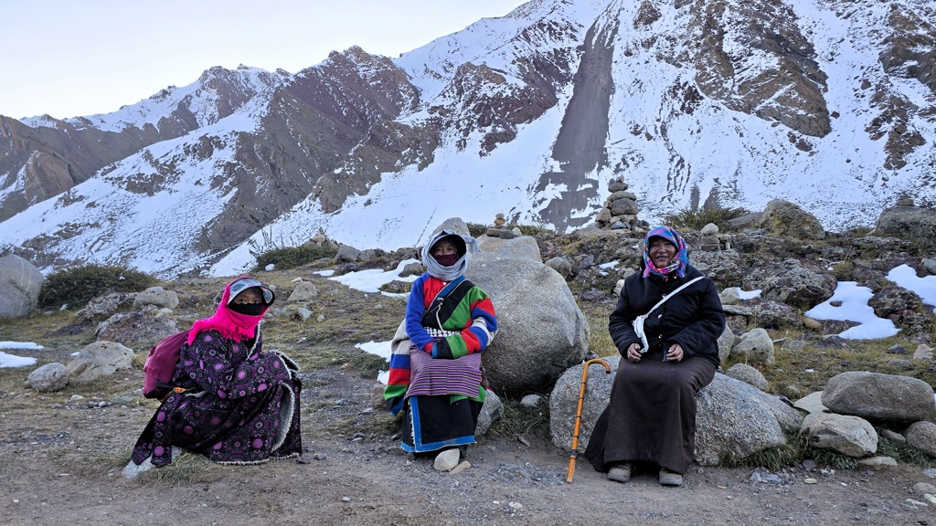 Kailash Kora dag 3, Zutulpuk naar Darchen, Tibetaanse dames